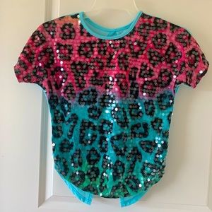 Cheetah print ombré shirt pinks and blue pattern